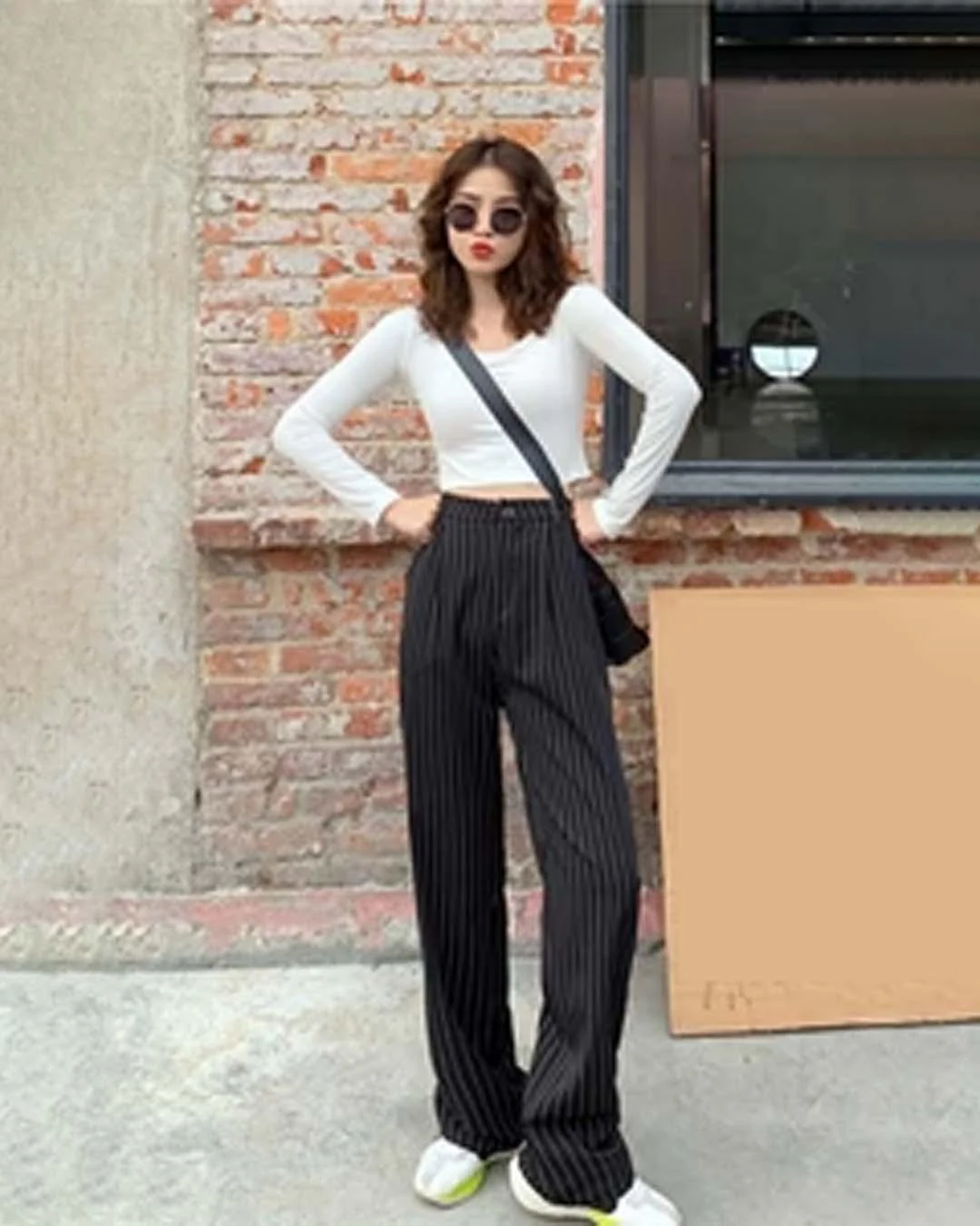 Trendy Korean Style Pinstripe Trousers in Black - Image 4