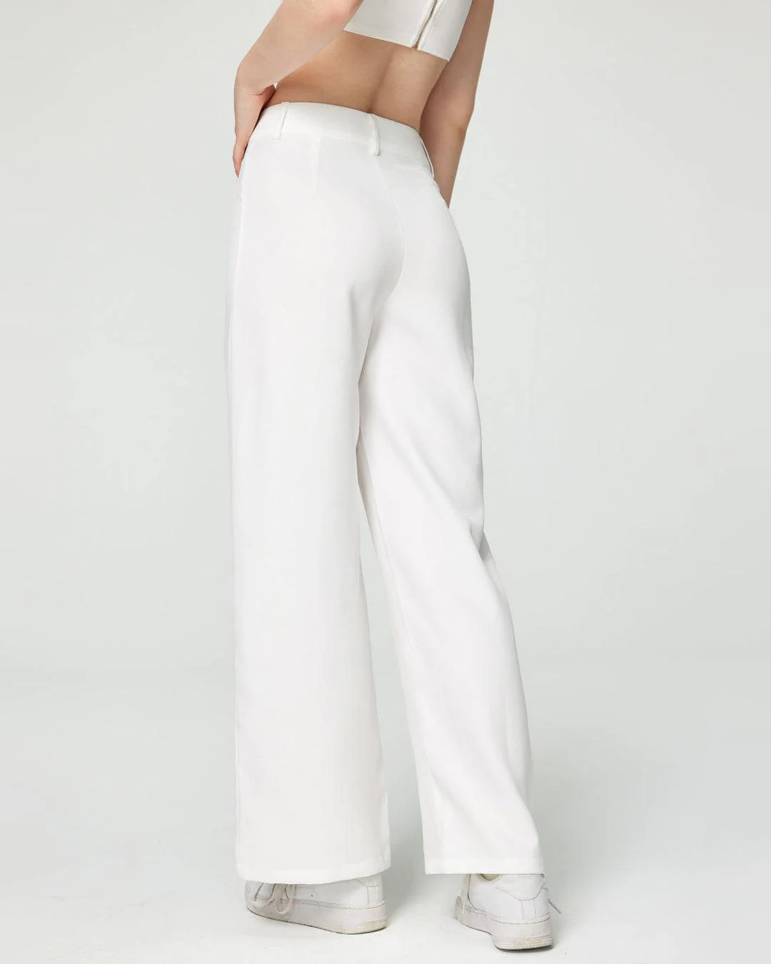 Two Piece Set: Aesthetics White Top With Trouser - Image 8