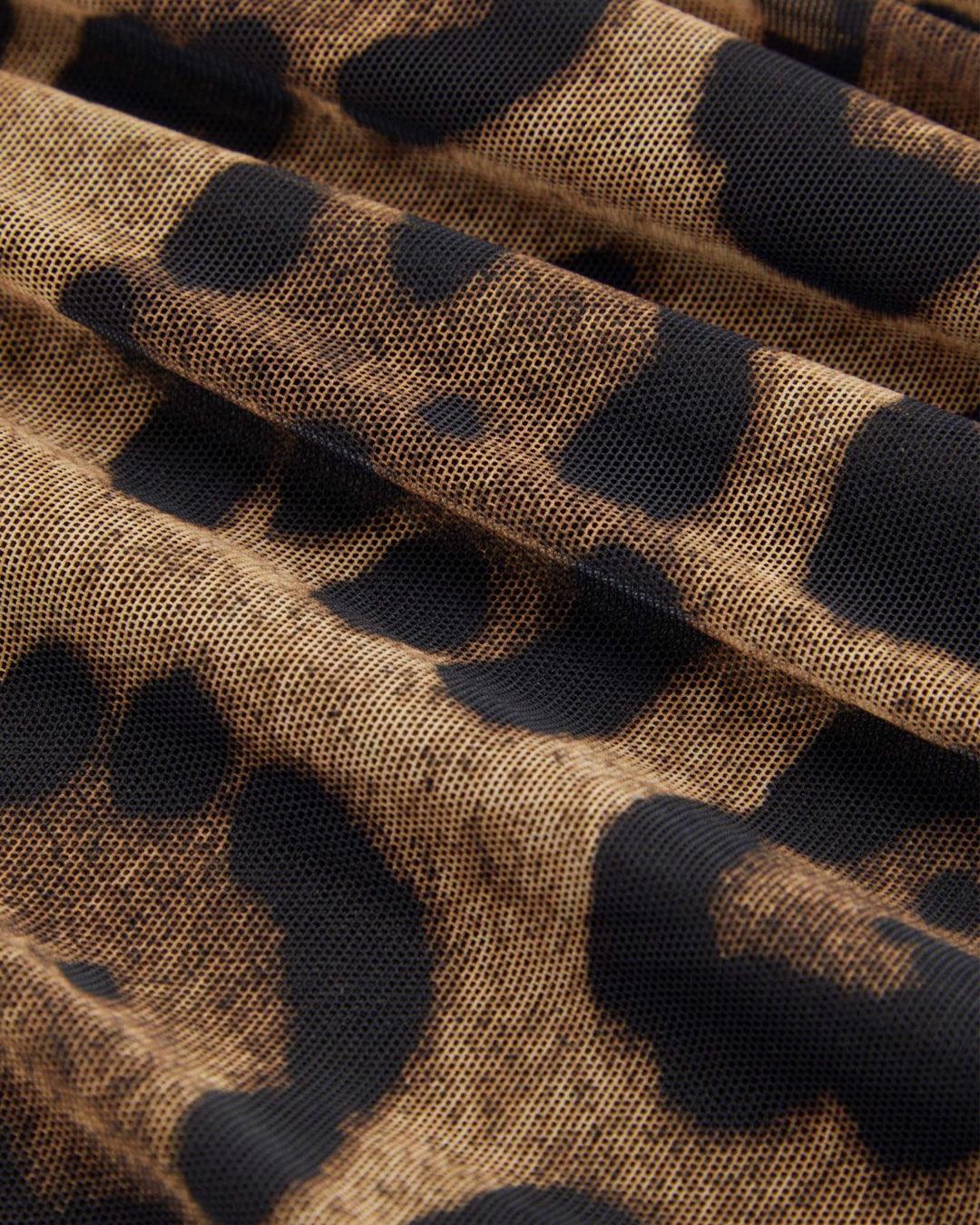 V Neck Leopard Print Ruched Sleeveless Halter Top - Image 3