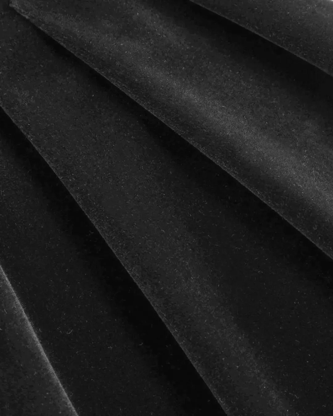 Backless Bow Detail Midi Dress in Black - Image 3