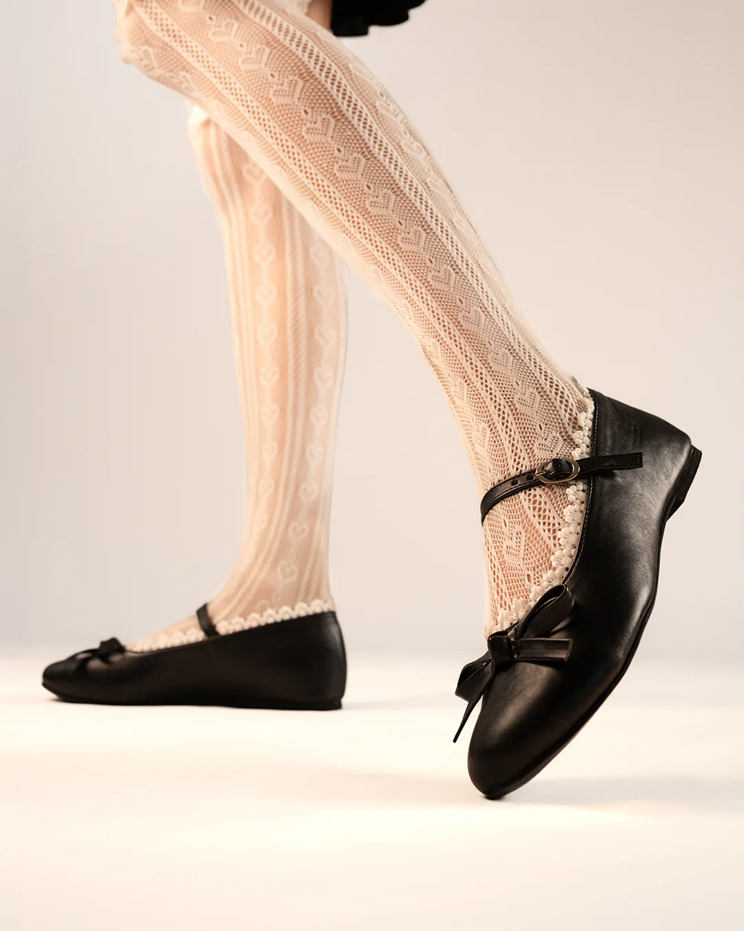 Vintage Mary Jane Ballet Flats in Black - Image 3