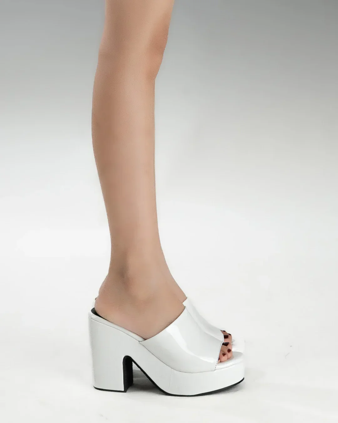 Vintage Peep Toe High Heel Shoes In White - Image 3