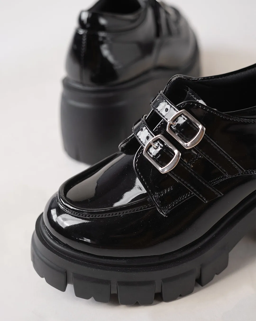 Vintage Style Chunky Black Oxfords - Image 5