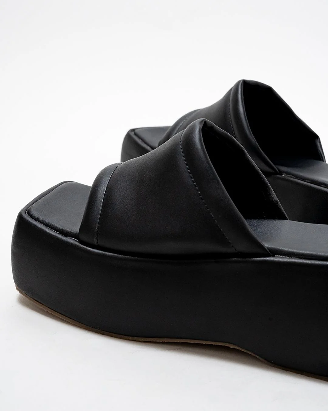 Vintage Vibe City Girl Black Platforms Footwear - Image 3