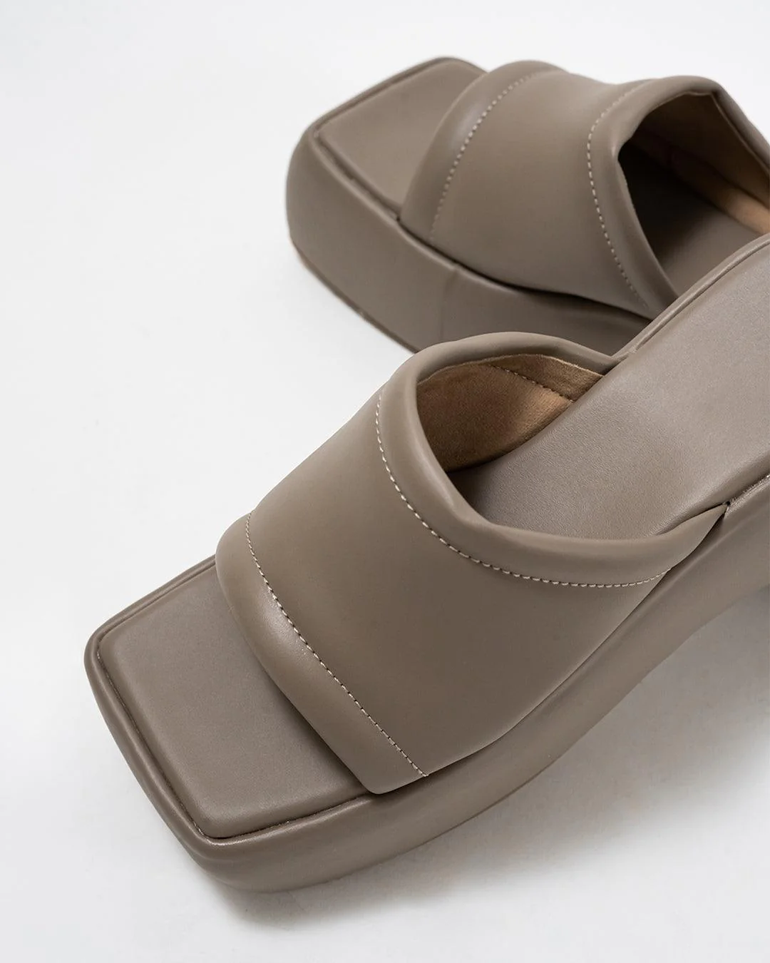 Vintage Vibe city girl mocha Platforms - Image 4