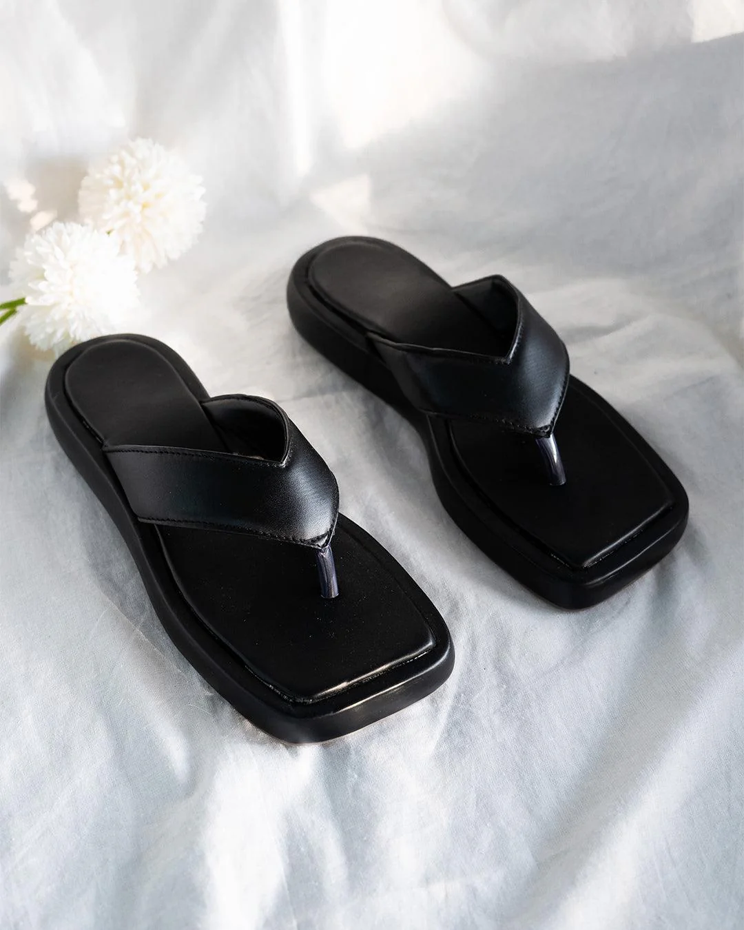 Y2K minimal black slip on flatform - Image 3