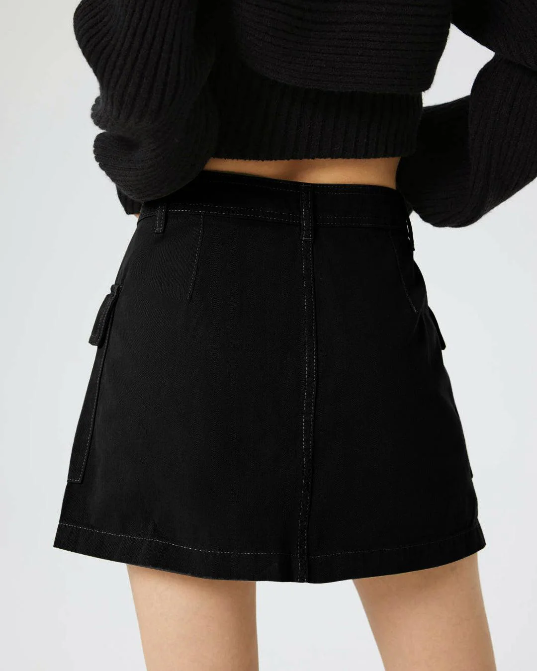 Y2K Trending Utility Skirt In Black - Image 3