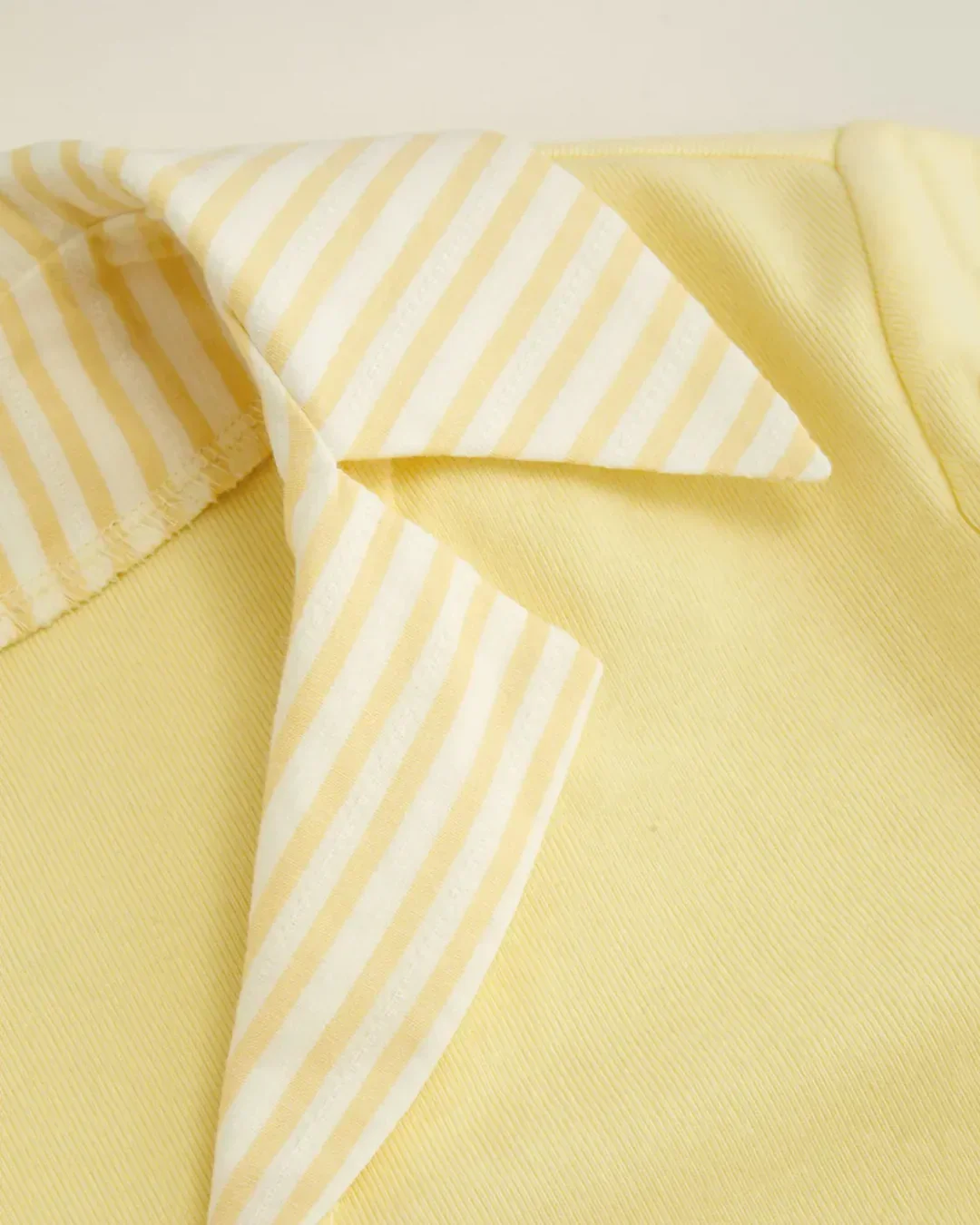 Collared Neck Stretch Short Sleeve Polo T Shirt in Yellow - Image 4